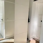 Valoisa Ja Taeysin Remontoitu Huoneisto