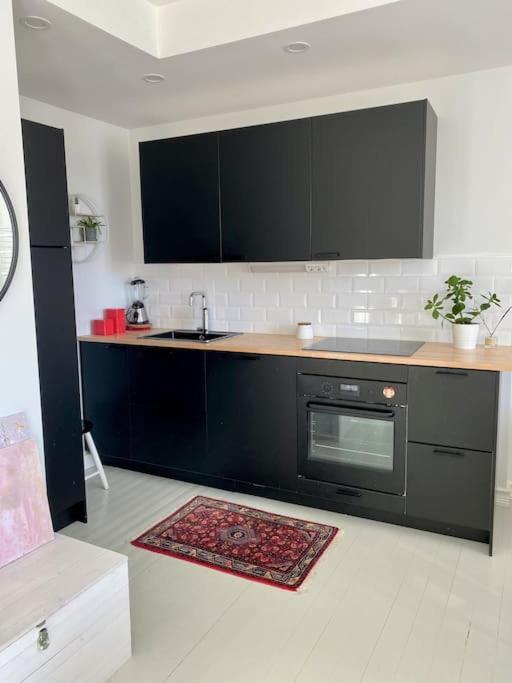 Apartment Valoisa Ja Taeysin Remontoitu Huoneisto *
